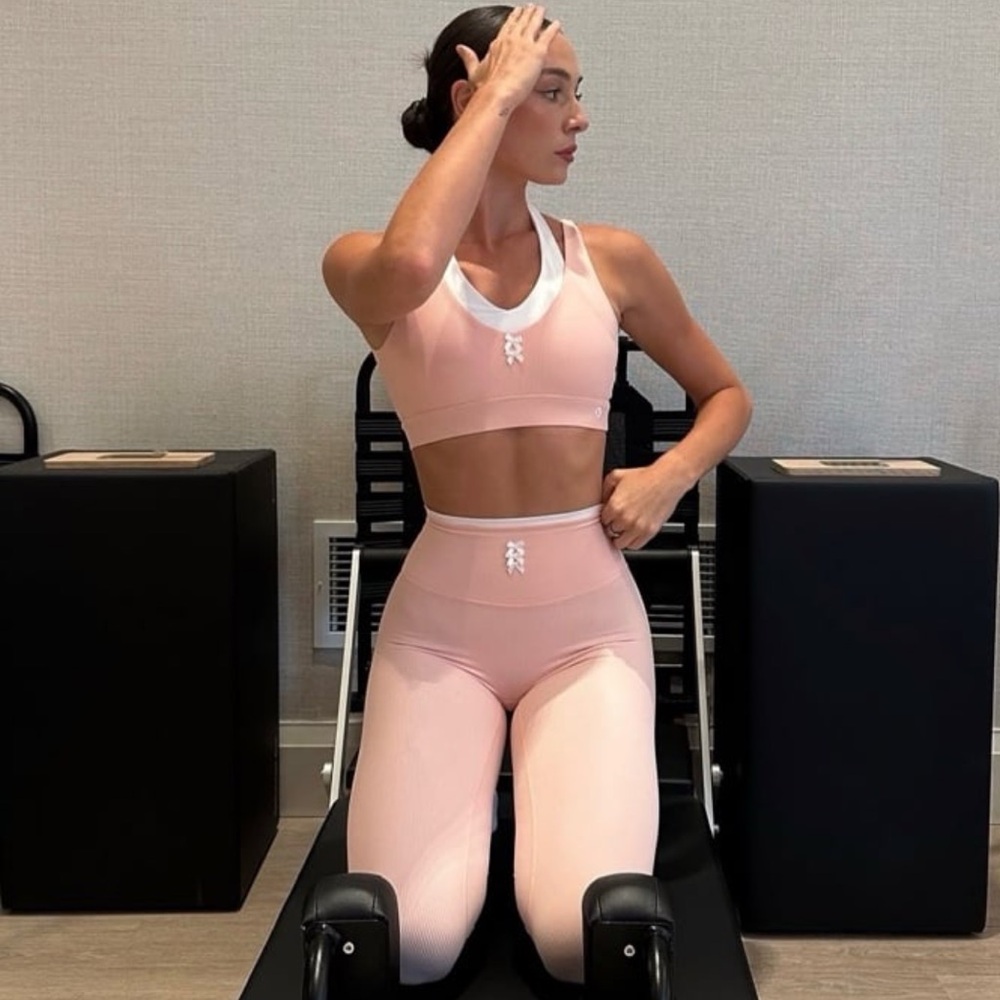 Astoria Activewear Small Leggings and Sportsbra Set New Pretty Pink